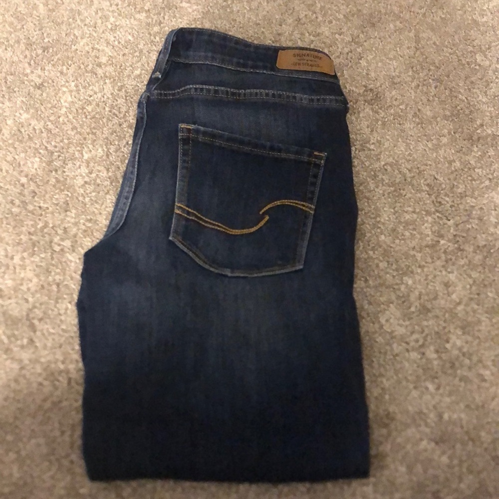Signature Levi Strauss & Company women’s jeans